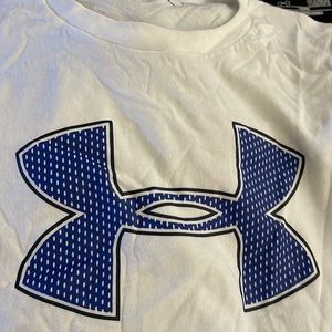 White under armor T-shirt